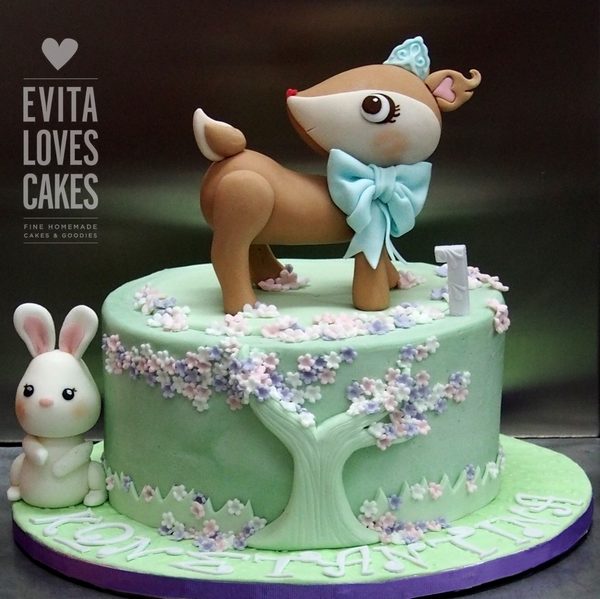 Little_Deer_Birthday_Cake_EvitaLovesCakes