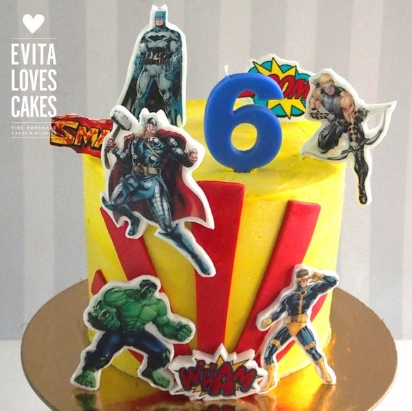 Superheroes_2d_Birthday_Cake_EvitaLovesCakes
